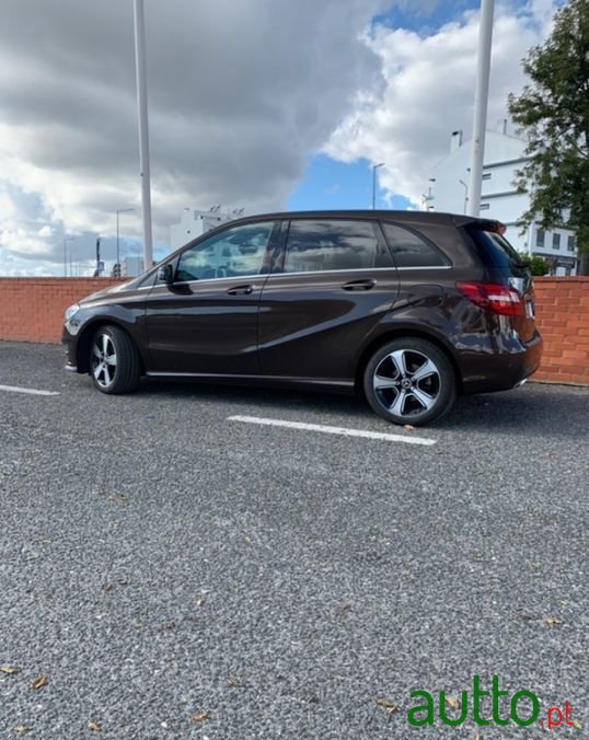 2018' Mercedes-Benz B-180 photo #4