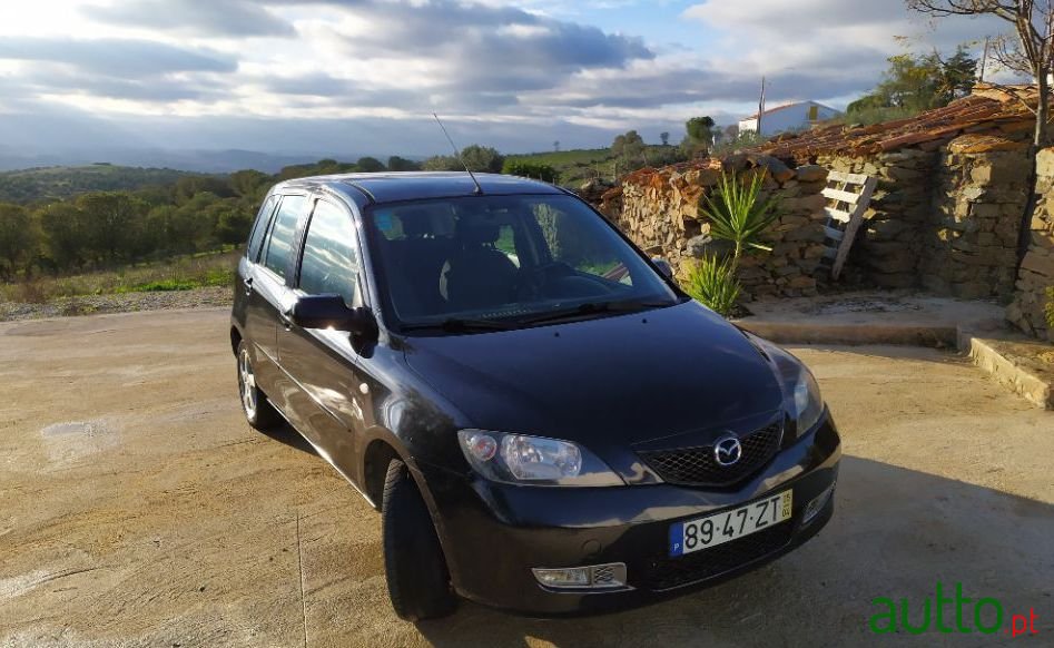 2005' Mazda 2 photo #1