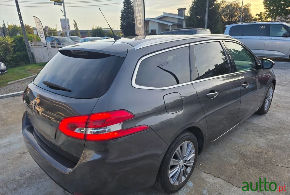 2021' Peugeot 308 Sw photo #5