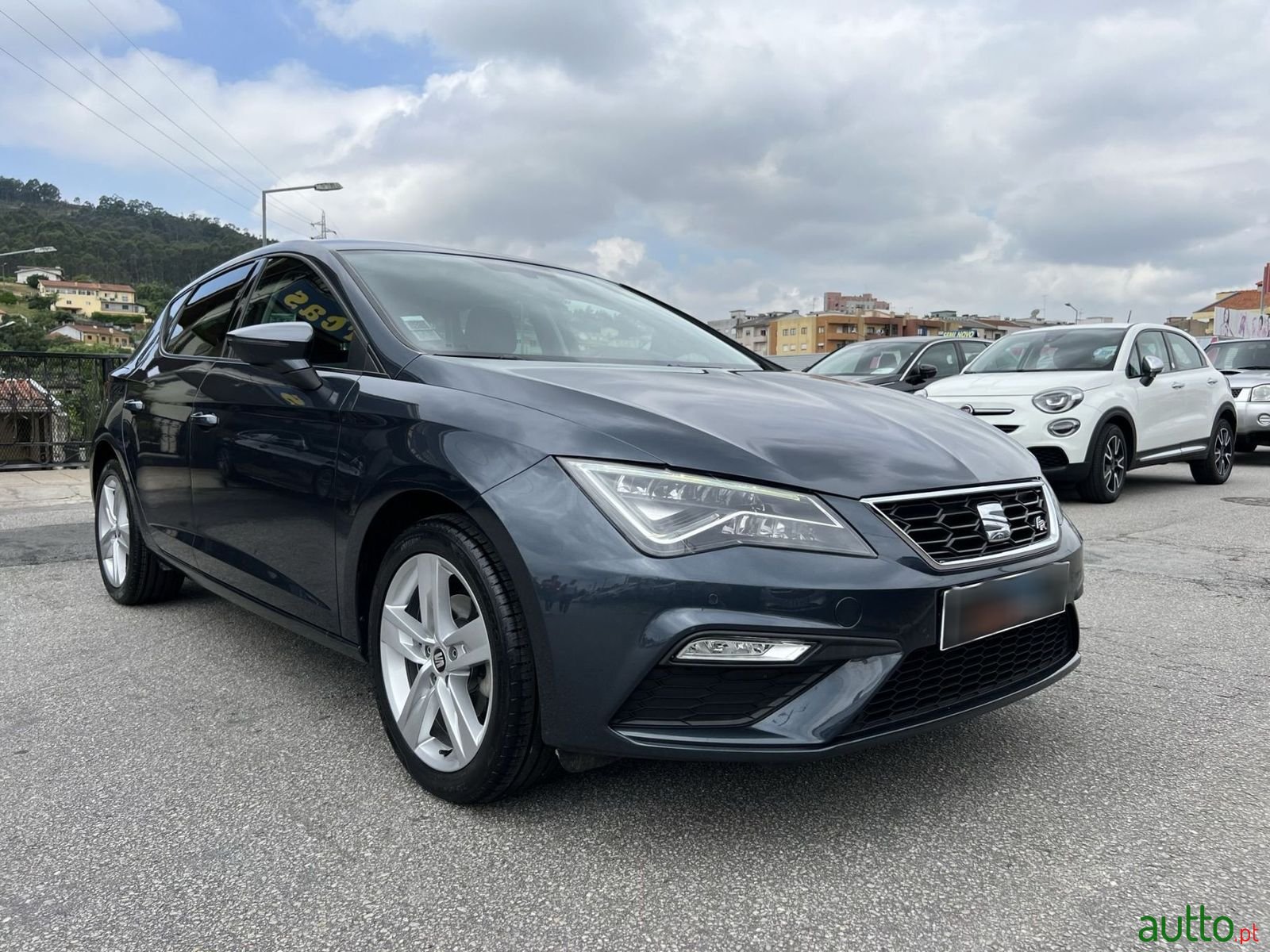 2020' SEAT Leon photo #4