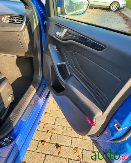 2020' Ford Focus St--Line photo #5