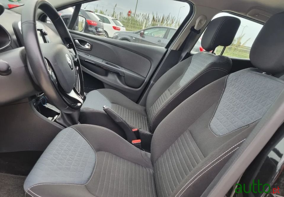 2015' Renault Clio photo #5