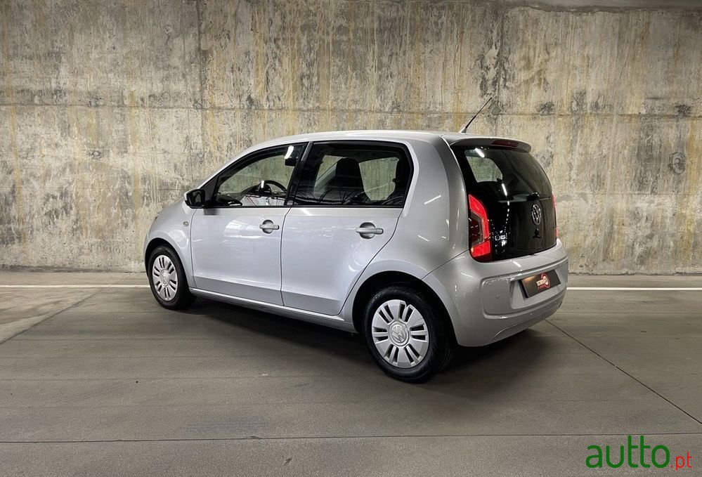 2013' Volkswagen Up! 1.0 Bluemotion Move photo #3