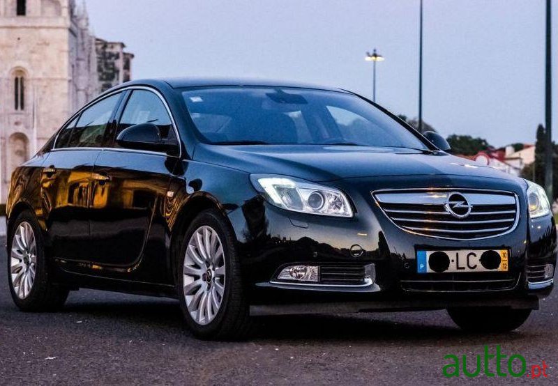 2010' Opel Insignia photo #3