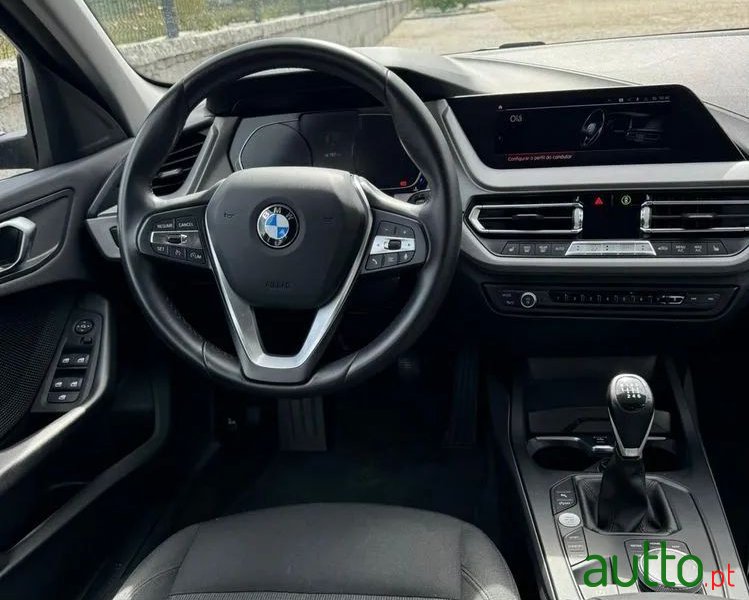 2020' BMW 118 I Advantage photo #6