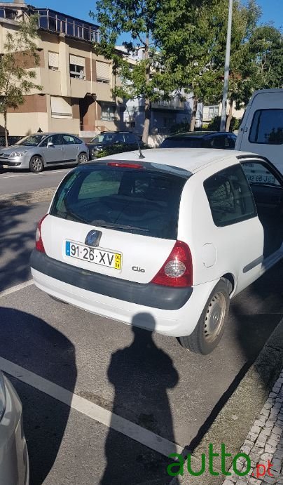 2004' Renault Clio photo #4