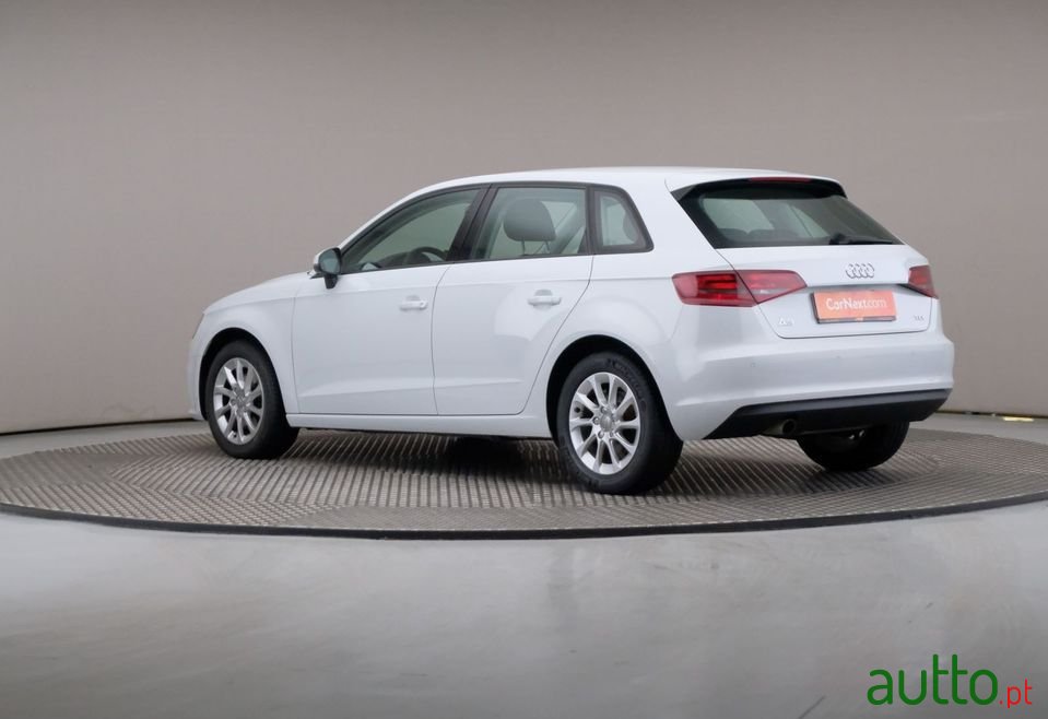 2016' Audi A3 Sportback photo #2