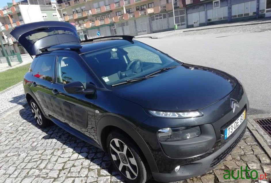 2015' Citroen C4 Cactus photo #3