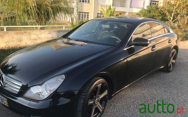 2008' Mercedes-Benz Cls-320 photo #1