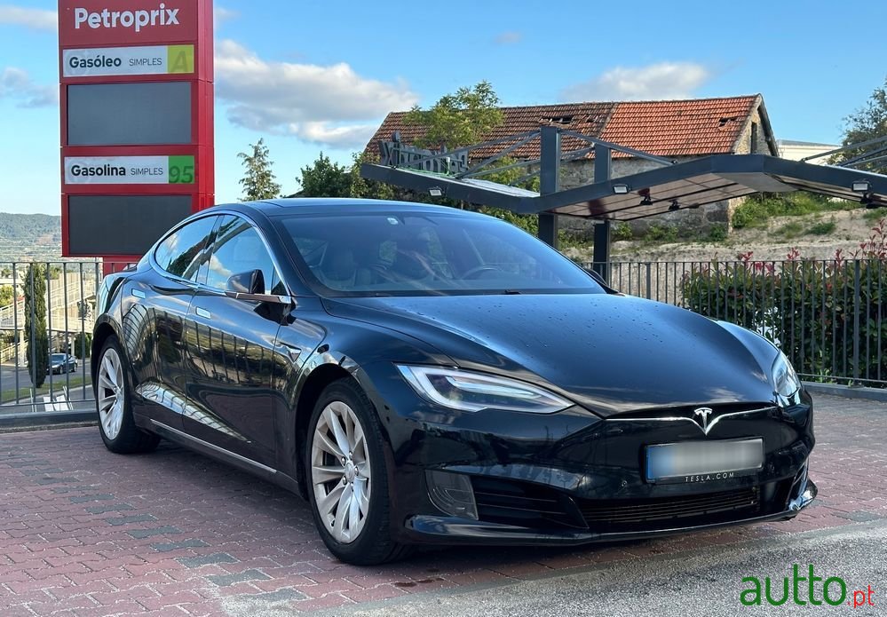 2017' Tesla Model S Standard photo #1