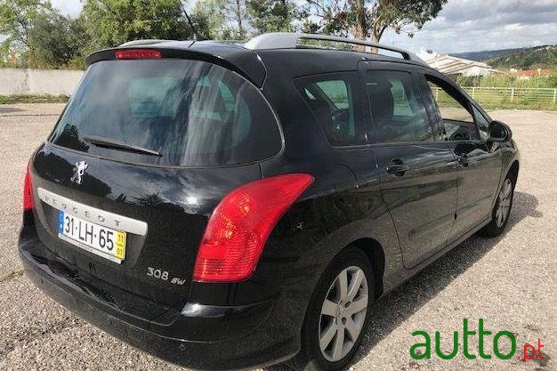 2011' Peugeot 308 Sw  Executive photo #3