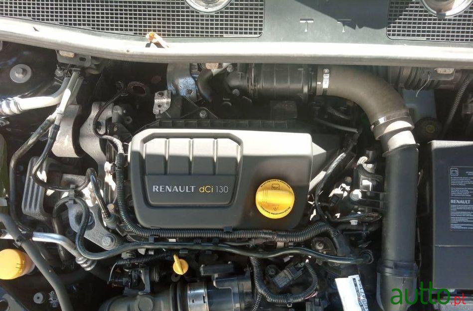 2014' Renault Megane photo #2