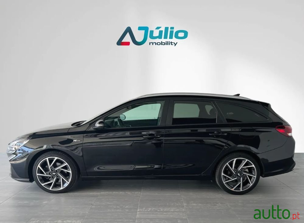 2022' Hyundai i30 Sw photo #1