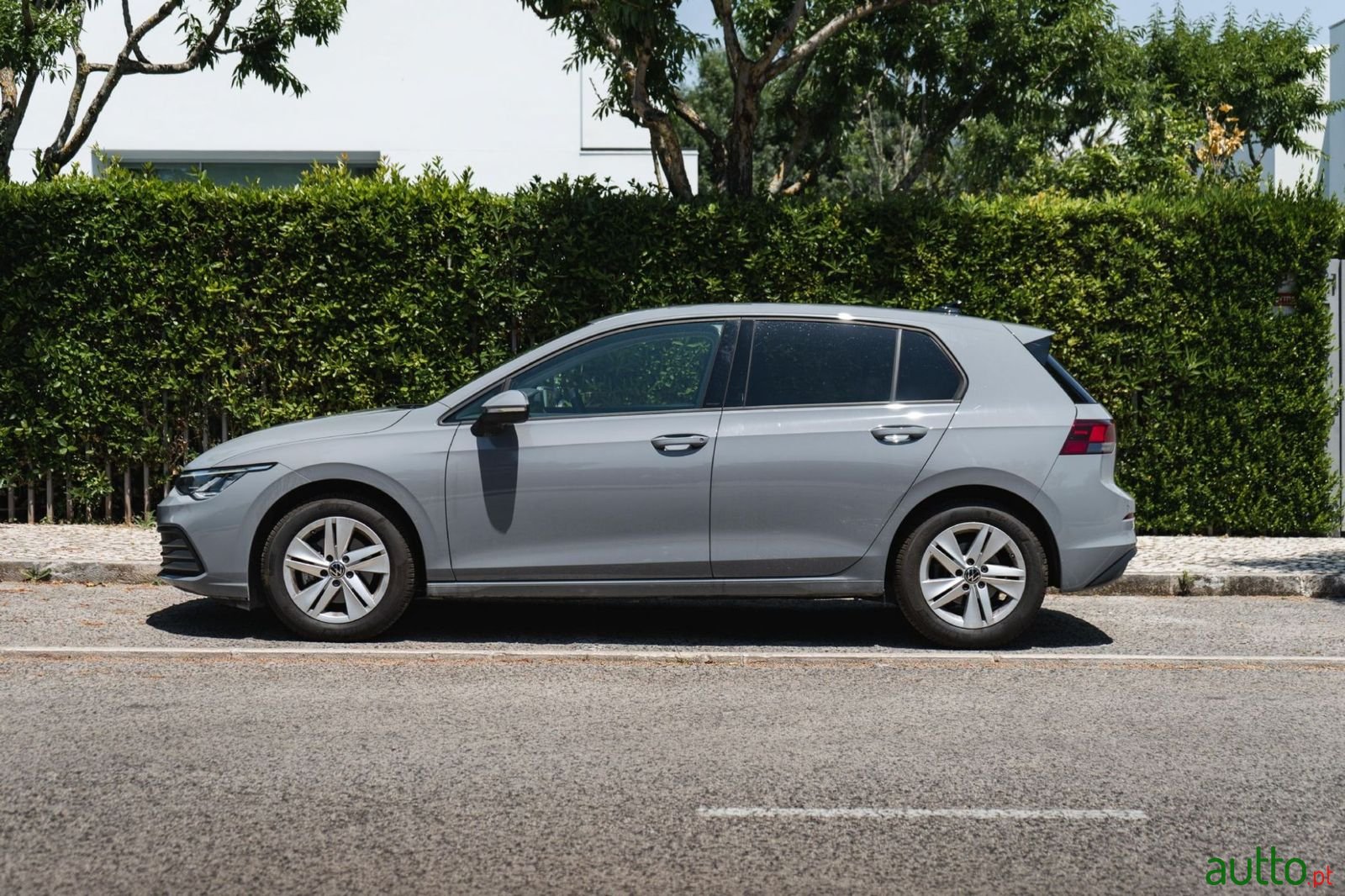 2021' Volkswagen Golf photo #2