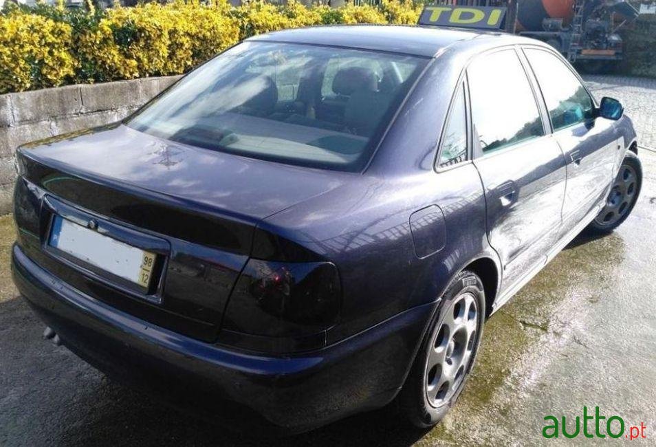 1999' Audi A4 1.9 Tdi Sport photo #2