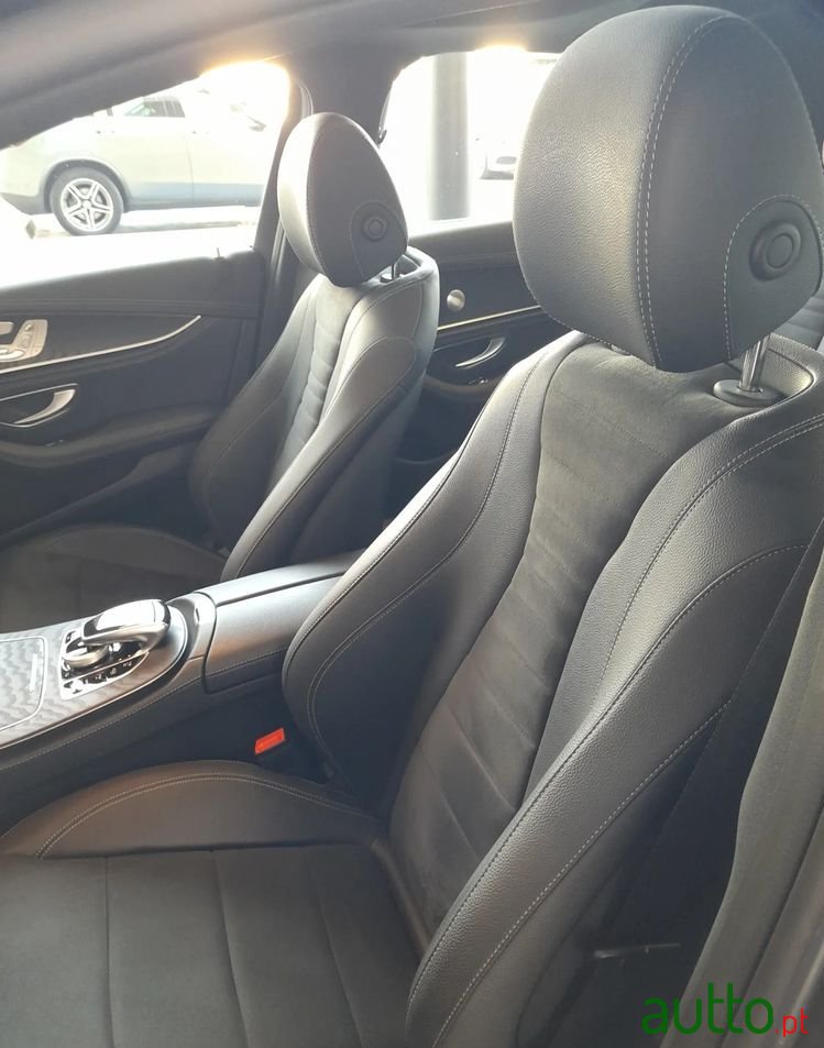 2019' Mercedes-Benz E 300 De Amg Line photo #4