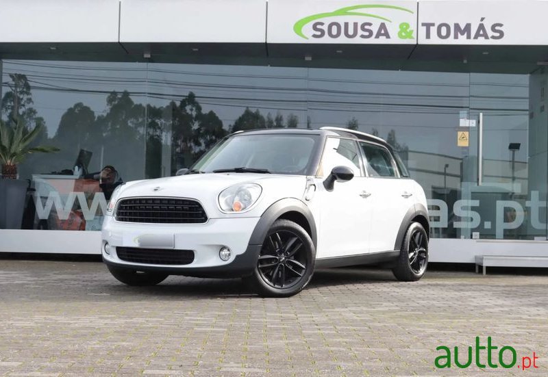 2012' MINI Countryman Cooper D photo #2