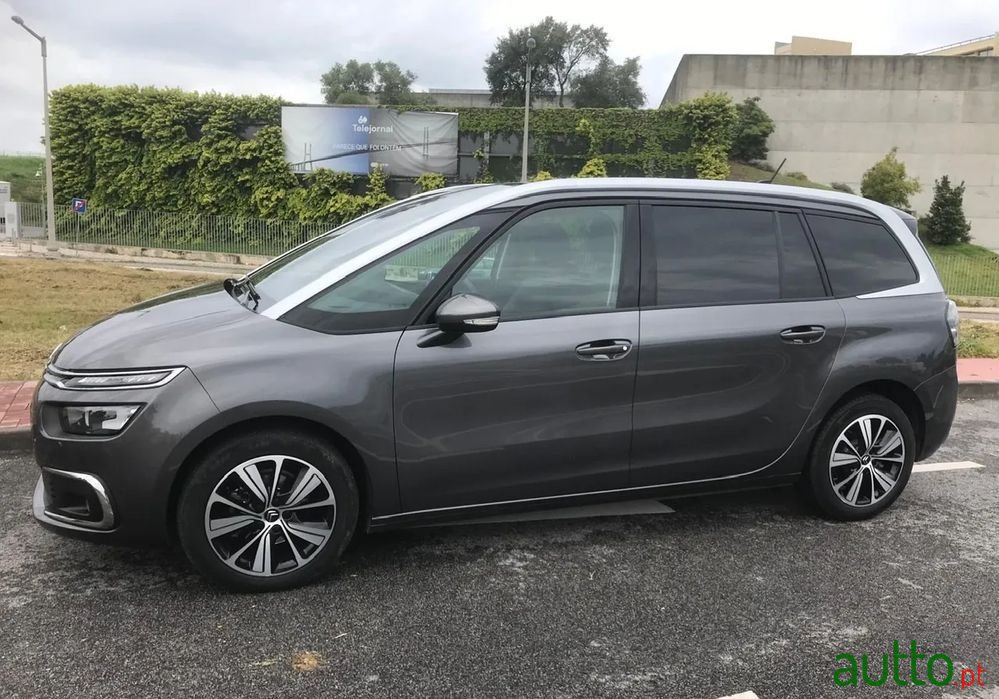 2019' Citroen Grand C4 SpaceTourer photo #3