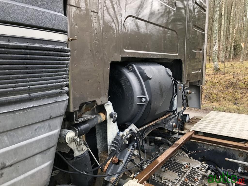 2010' Volvo photo #4