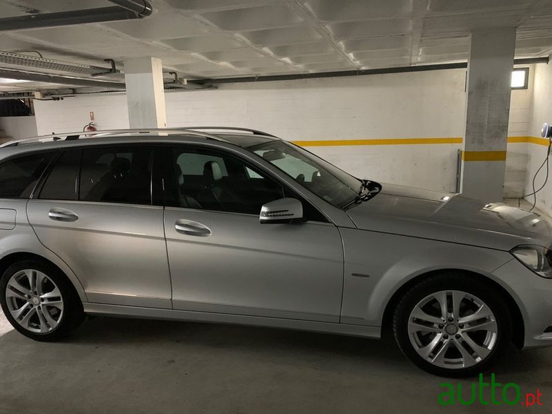 2012' Mercedes-Benz C 220 photo #2