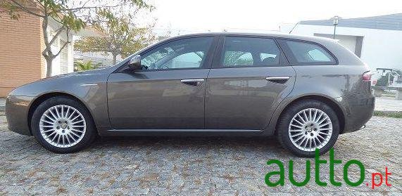 2007' Alfa Romeo 159 Sportwagon photo #1