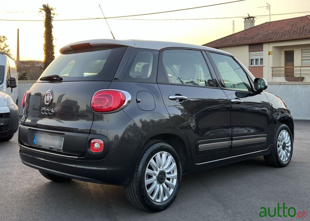 2013' Fiat 500L photo #4