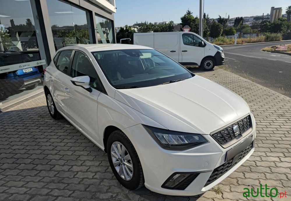 2023' SEAT Ibiza 1.0 Tsi Style Dsg photo #3