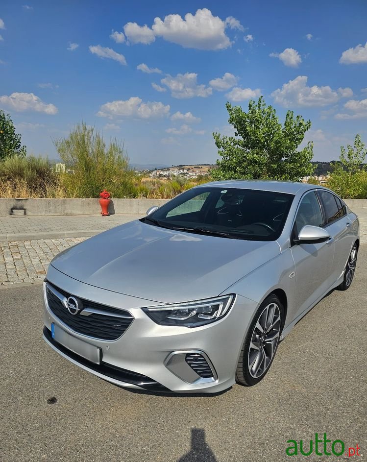2018' Opel Insignia Grand Sport photo #2