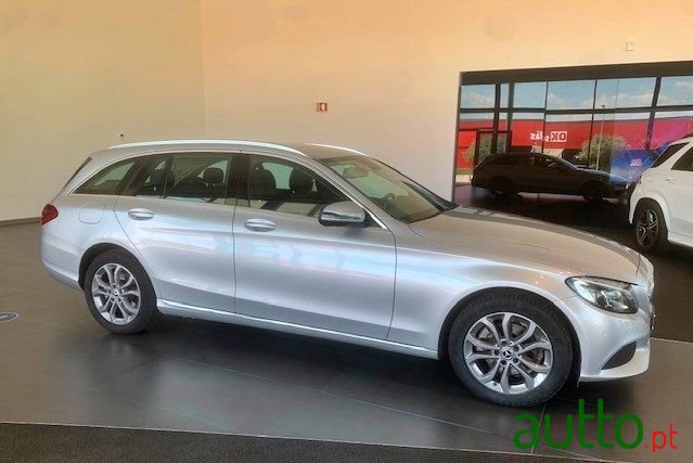 2017' Mercedes-Benz C-220 photo #4