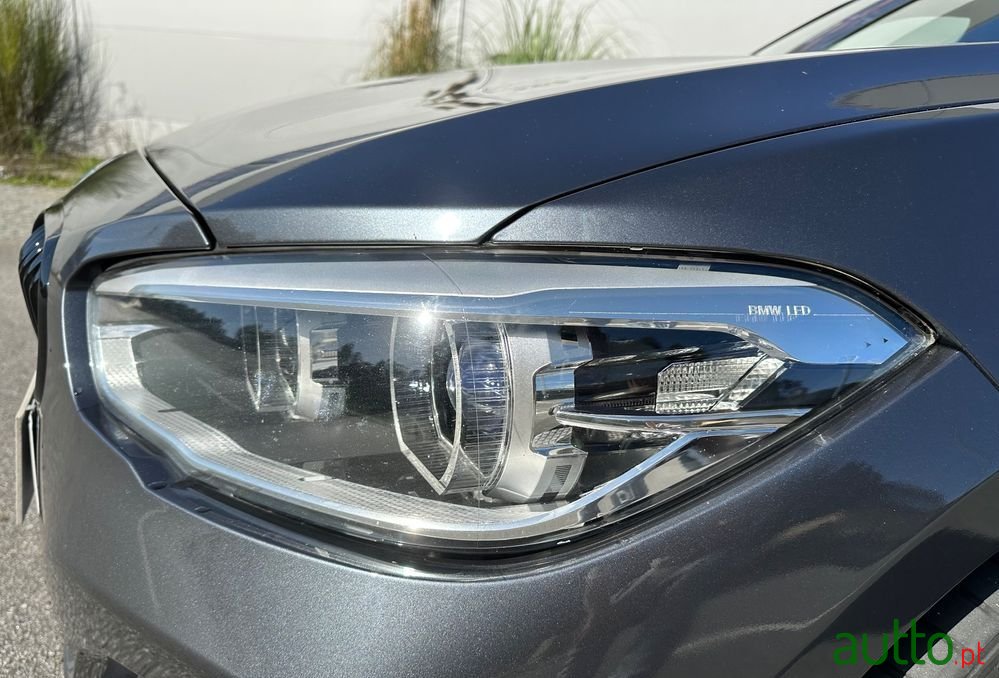 2017' BMW Série 1 D Pack M photo #5