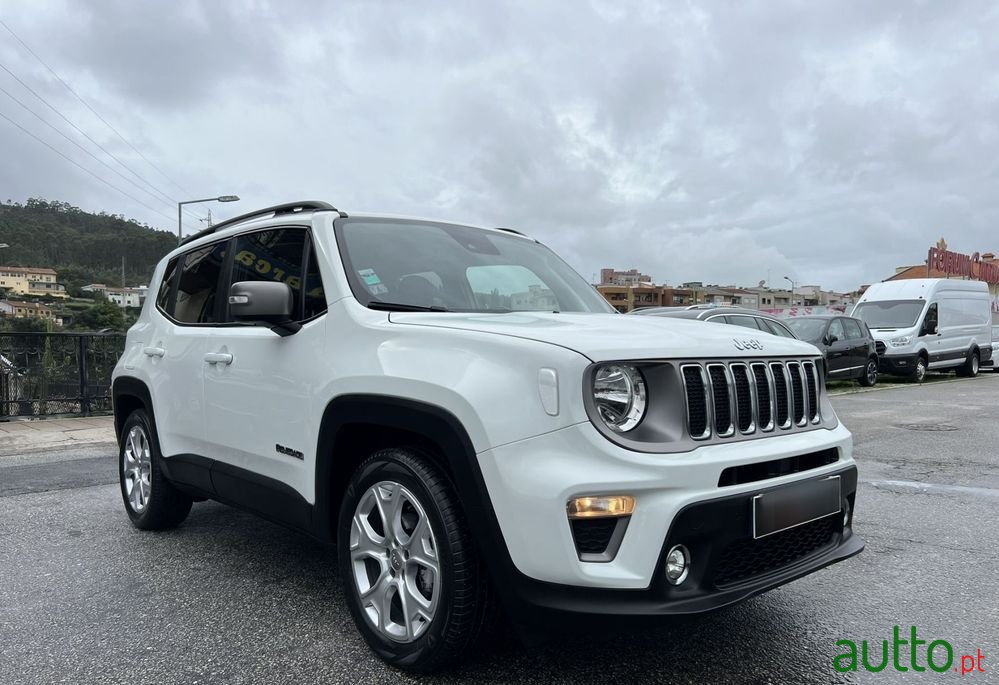 2019' Jeep Renegade photo #4