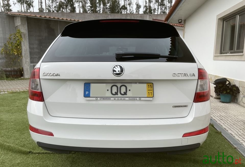 2015' Skoda Octavia Break photo #6