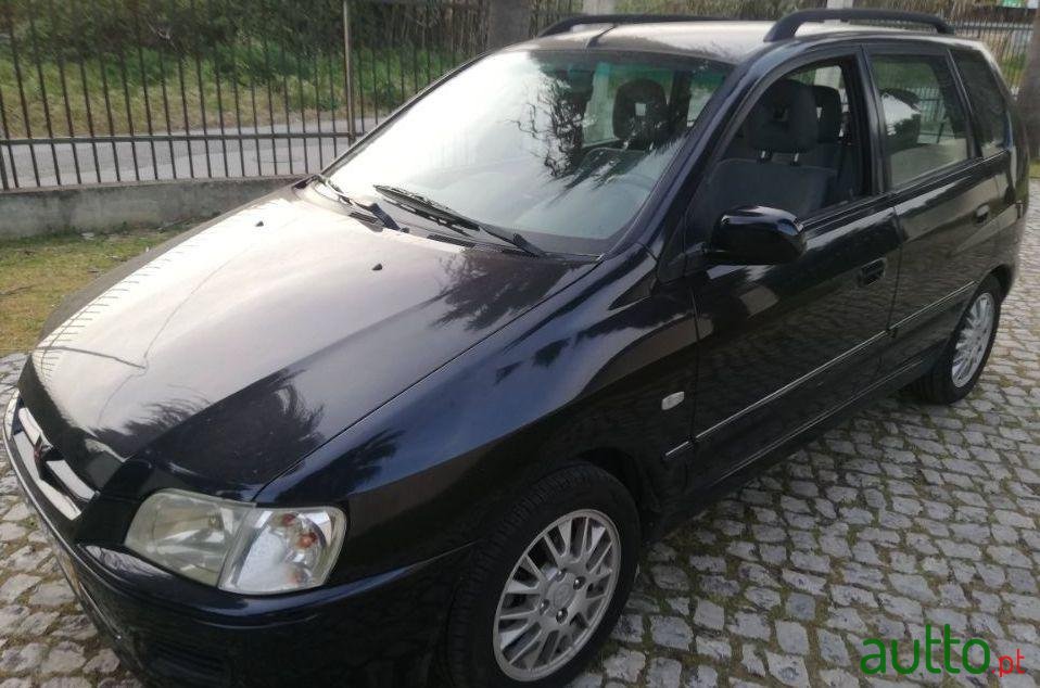 2002' Mitsubishi Space Star photo #2