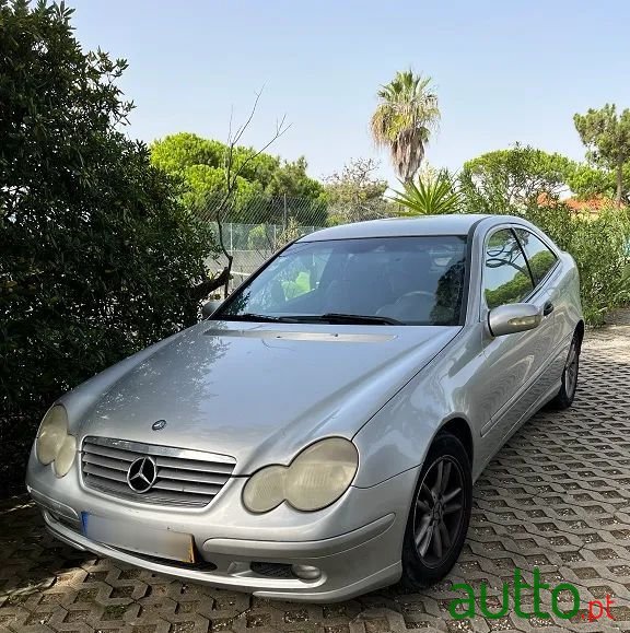 2003' Mercedes-Benz C 200 photo #6
