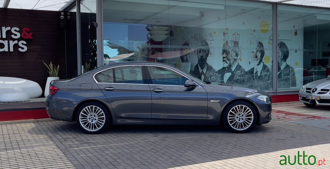 2015' BMW 520 photo #5