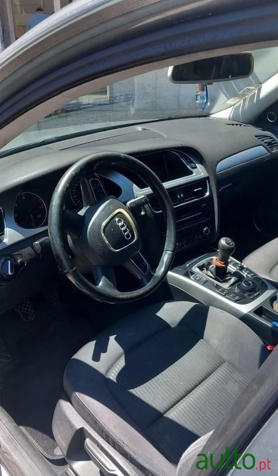 2012' Audi A4 2.0 Tdi S-Line photo #6