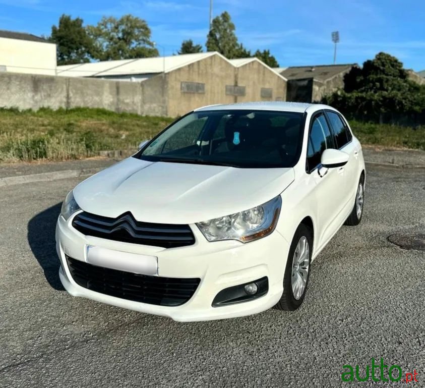 2012' Citroen C4 photo #2