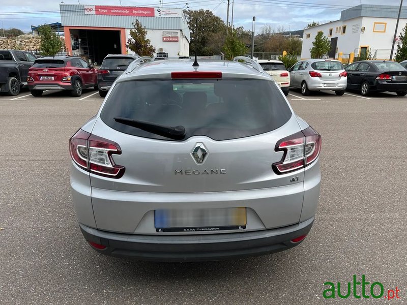 2010' Renault Megane Sport Tourer photo #4