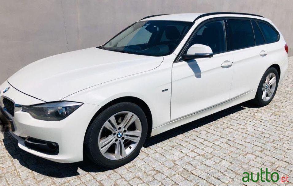 2013' BMW 318 Nacional photo #2