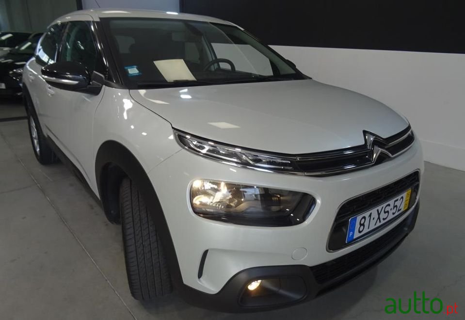 2019' Citroen C4 Cactus photo #3
