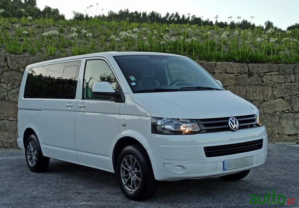 2014' Volkswagen Transporter photo #1