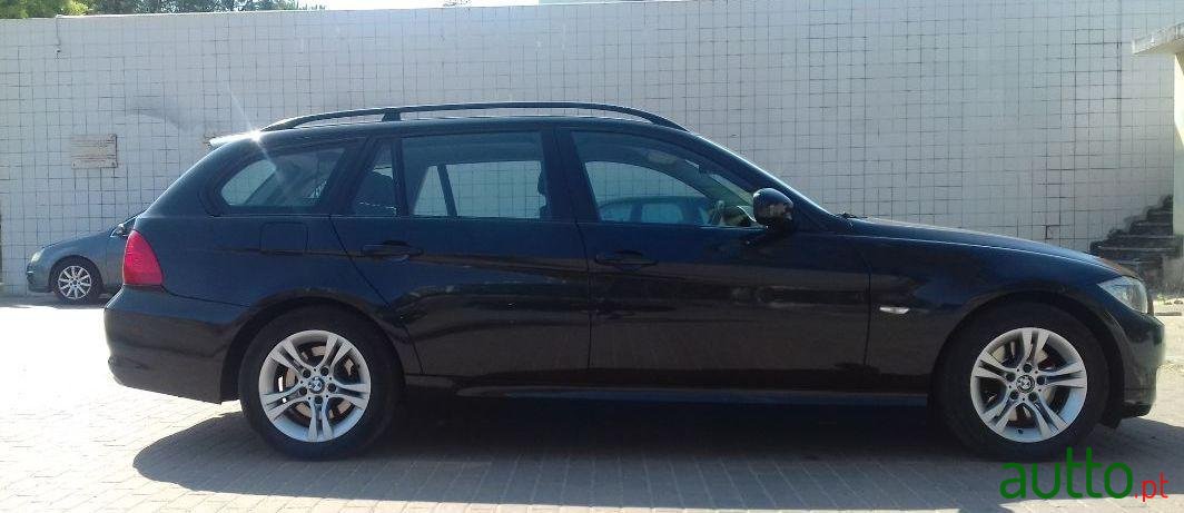 2010' BMW 318 photo #3