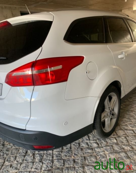 2014' Ford Focus Sw photo #6