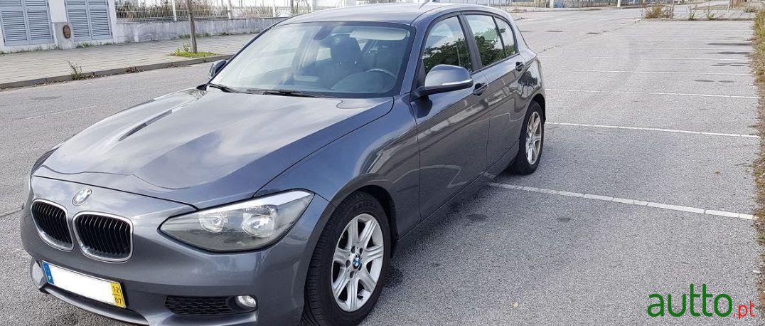 2012' BMW 116 Effycient Dynamics photo #2