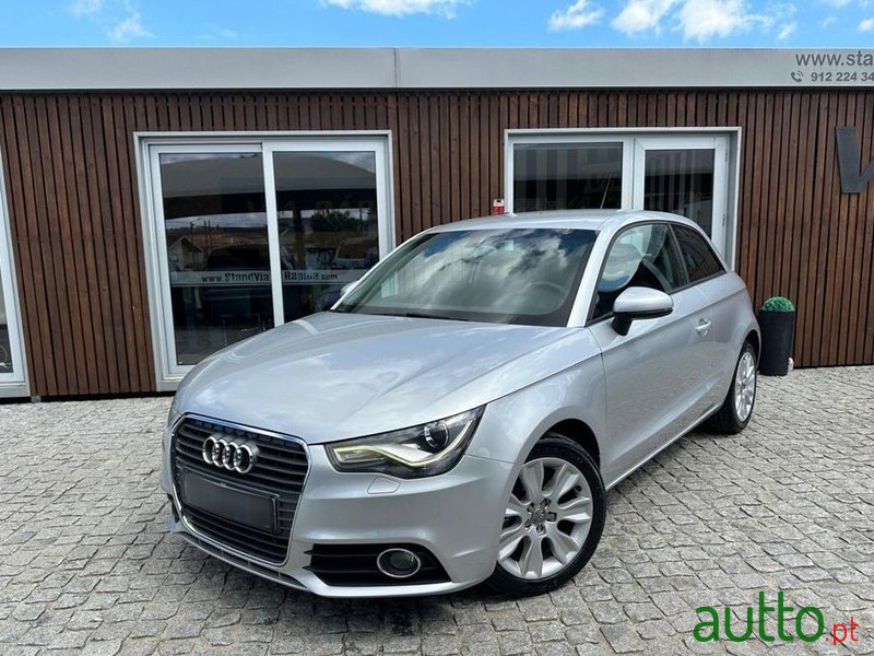 2011' Audi A1 1.6 Tdi Advance photo #1