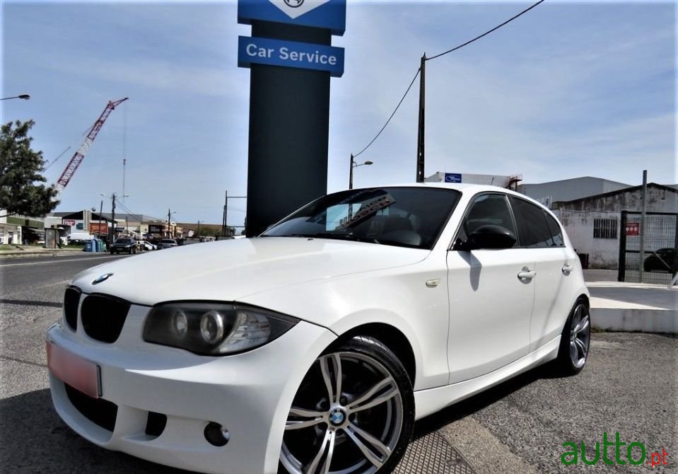 2009' BMW 118 photo #1