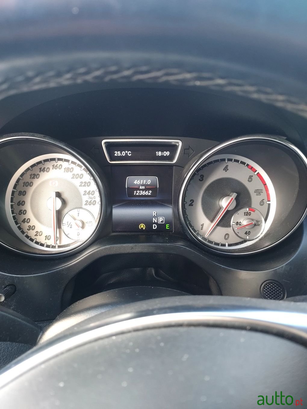 2015' Mercedes-Benz Cla-220 photo #6