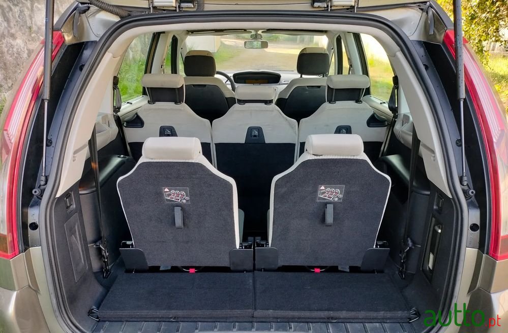 2007' Citroen C4 Grand Picasso photo #4
