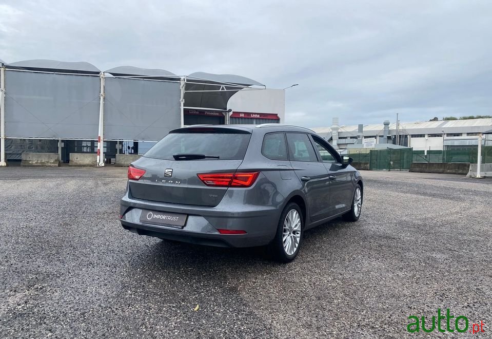 2017' SEAT Leon St photo #4