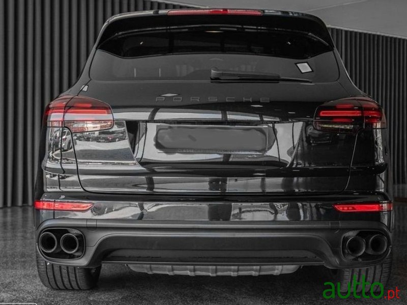 2015' Porsche Cayenne photo #4